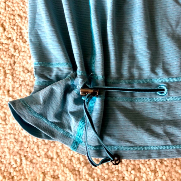 Lululemon Hustle & Bustle Yoga /Run Striped Blue Moon top Size 6 - Picture 12 of 16